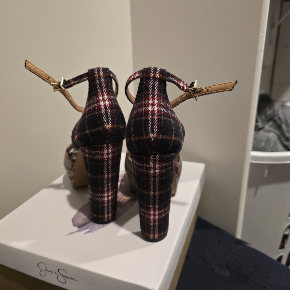 Jessica Simpson Plaid and Houndstooth Women's Heels - Picture 4 of 7